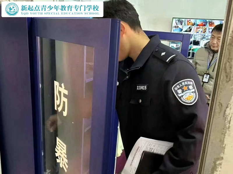消防、公安、市场管理局联合对新起点进行安全事务检查